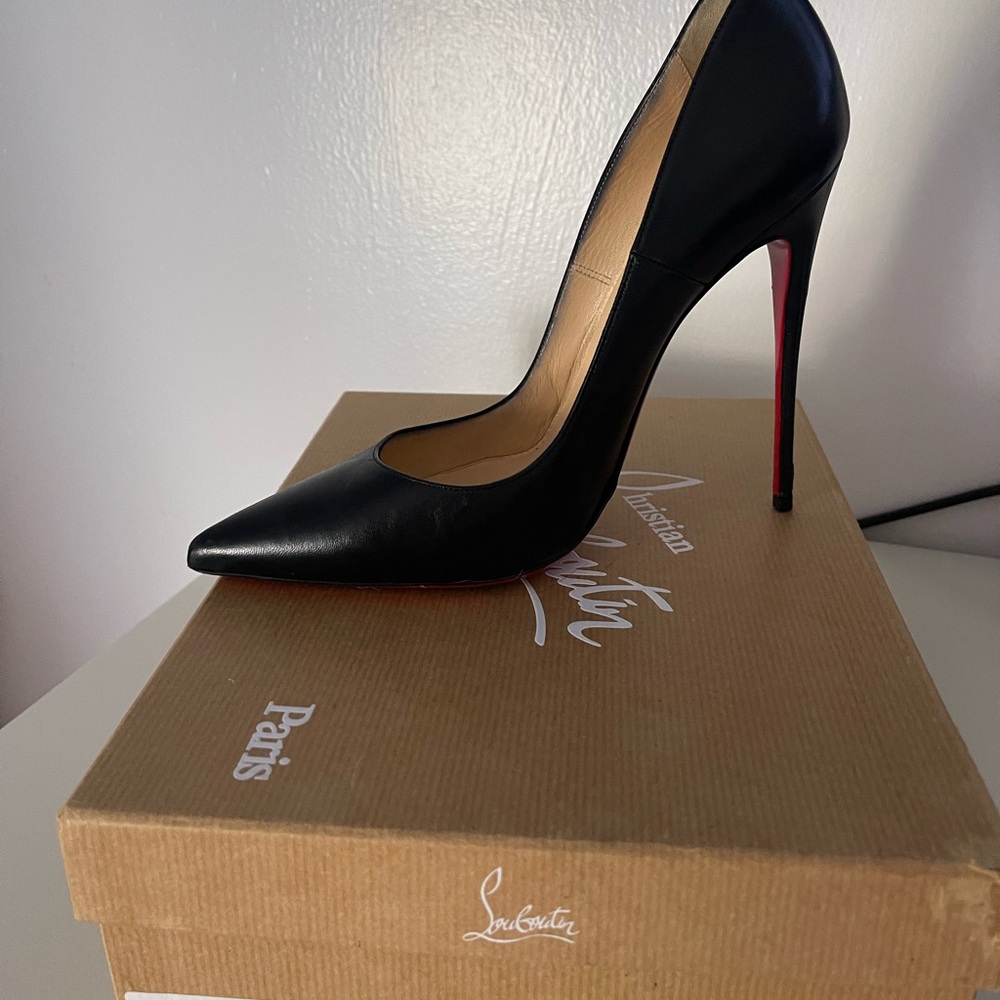 Christian Louboutin So Kate Black Heels - Picture 4 of 12